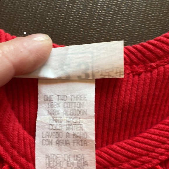 1 2 3 Red tank top size medium friends very small more like an extra small - Picture 5 of 5